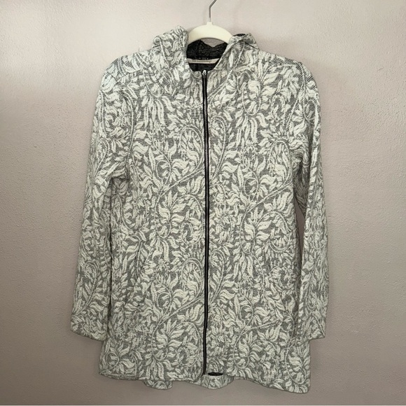 Soft Surroundings Tops - Soft Surroundings White and Gray Utility zip up floral print Jacket
